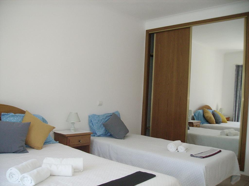 Ferienwohnung Apartamento Casa Do Sol Lagos Zimmer foto